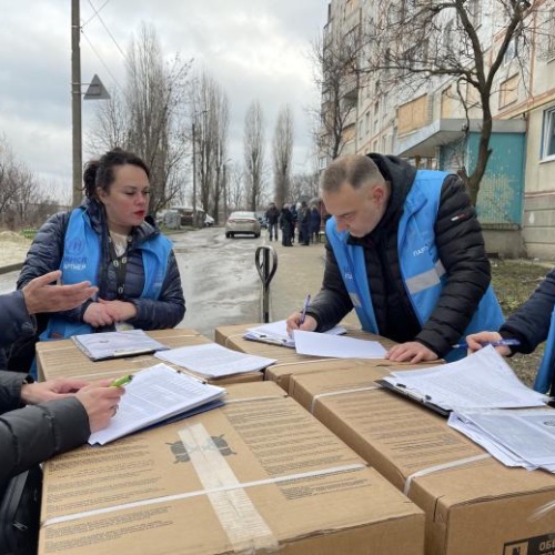 За фінансуванням УВКБ ООН передано побутову техніку мешканцям пошкоджених будинків у Харкові